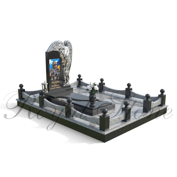 Гранітний пам’ятник з ангелом для військового М318 - Royal Stone